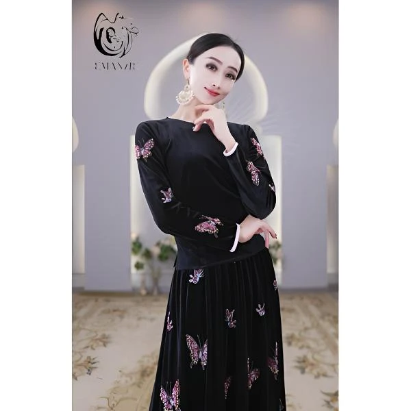 依曼之舞E6083异域风情刺绣上衣民族显瘦气质修身百搭新疆舞服