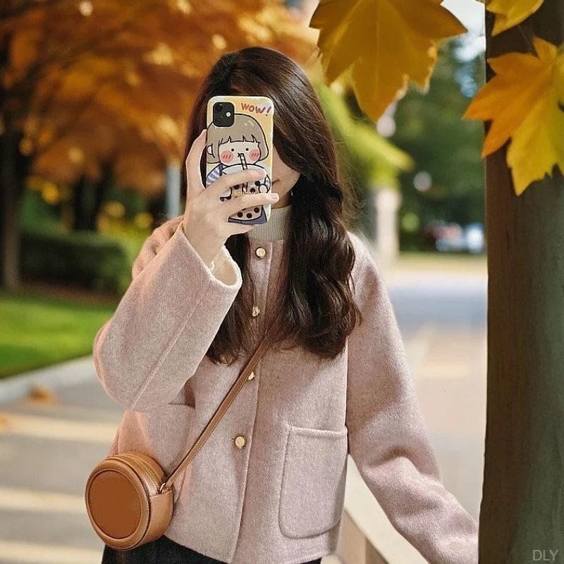 高级感小个子2025年新款毛呢外套女短款赫本风春季粉色早呢子大衣