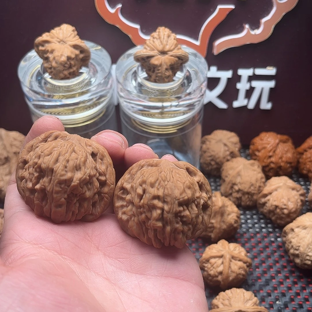 皇***冠文玩核桃吊坠四座楼