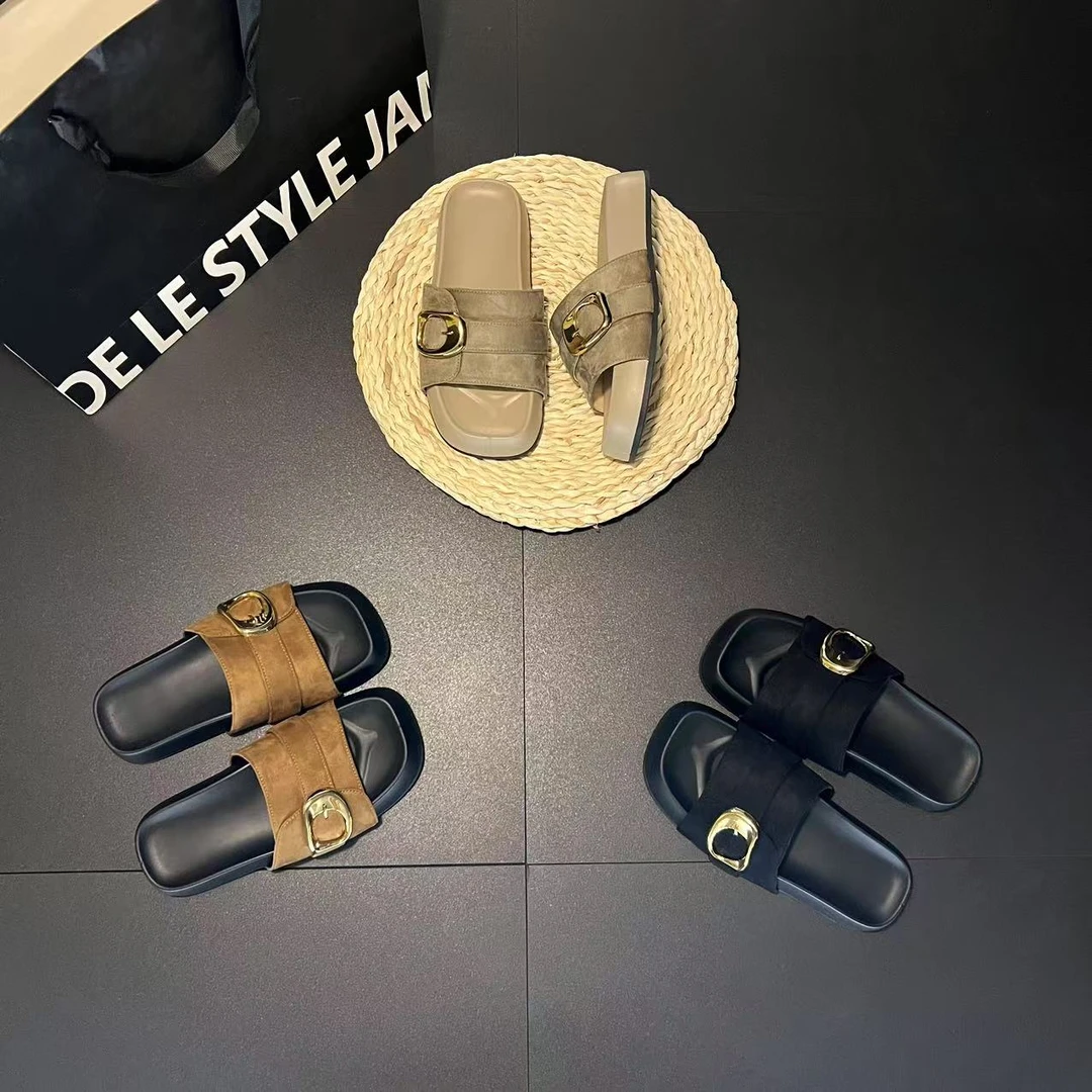 2025年春季新款时尚轻奢金属方扣爆款增高厚底鞋圆头休闲一字拖