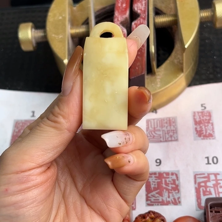 一***芬印石寿山石现场纯手工制作工艺精美