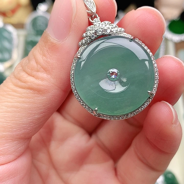 颈饰银S925镶嵌翡翠吊坠