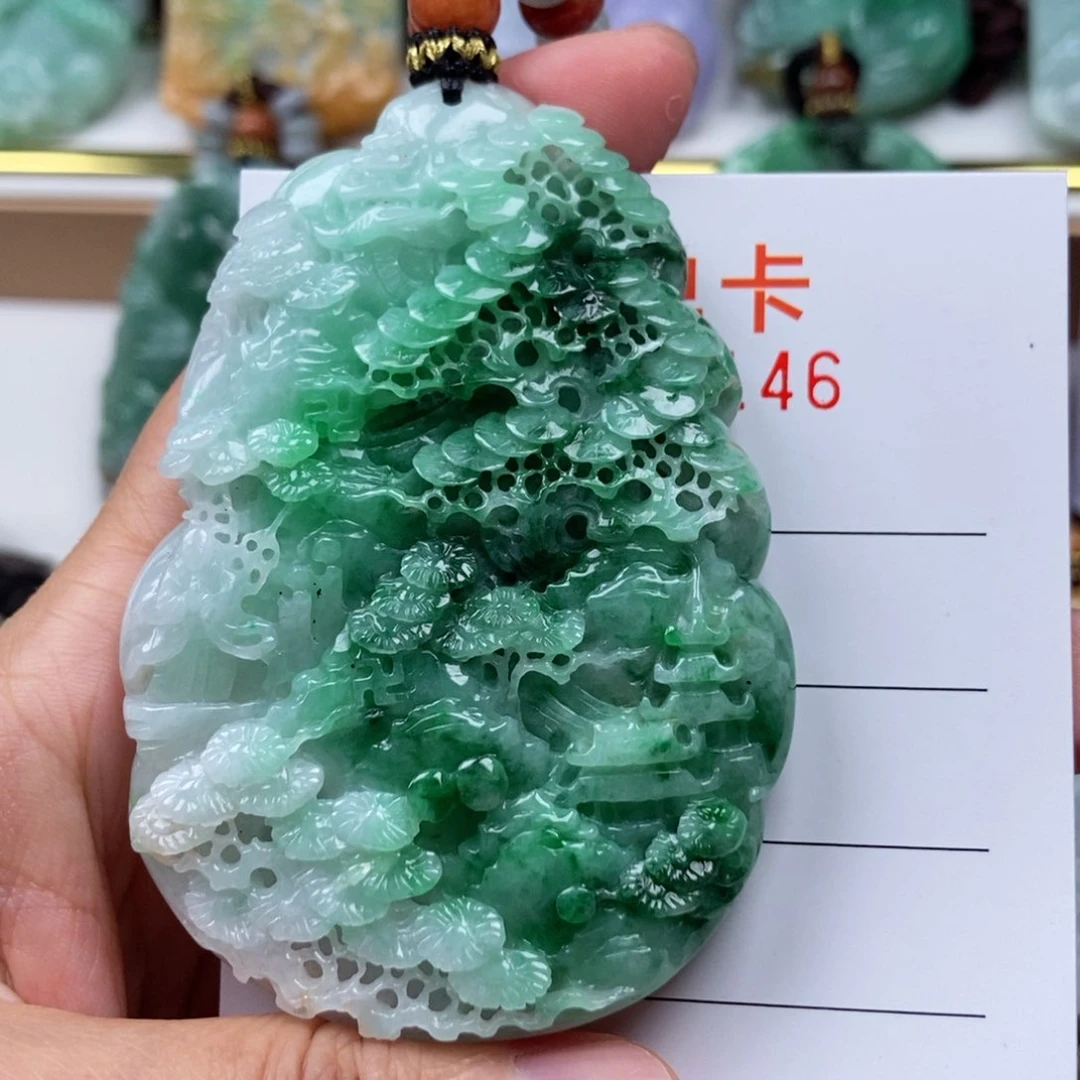 翡翠未镶嵌颈饰吊坠