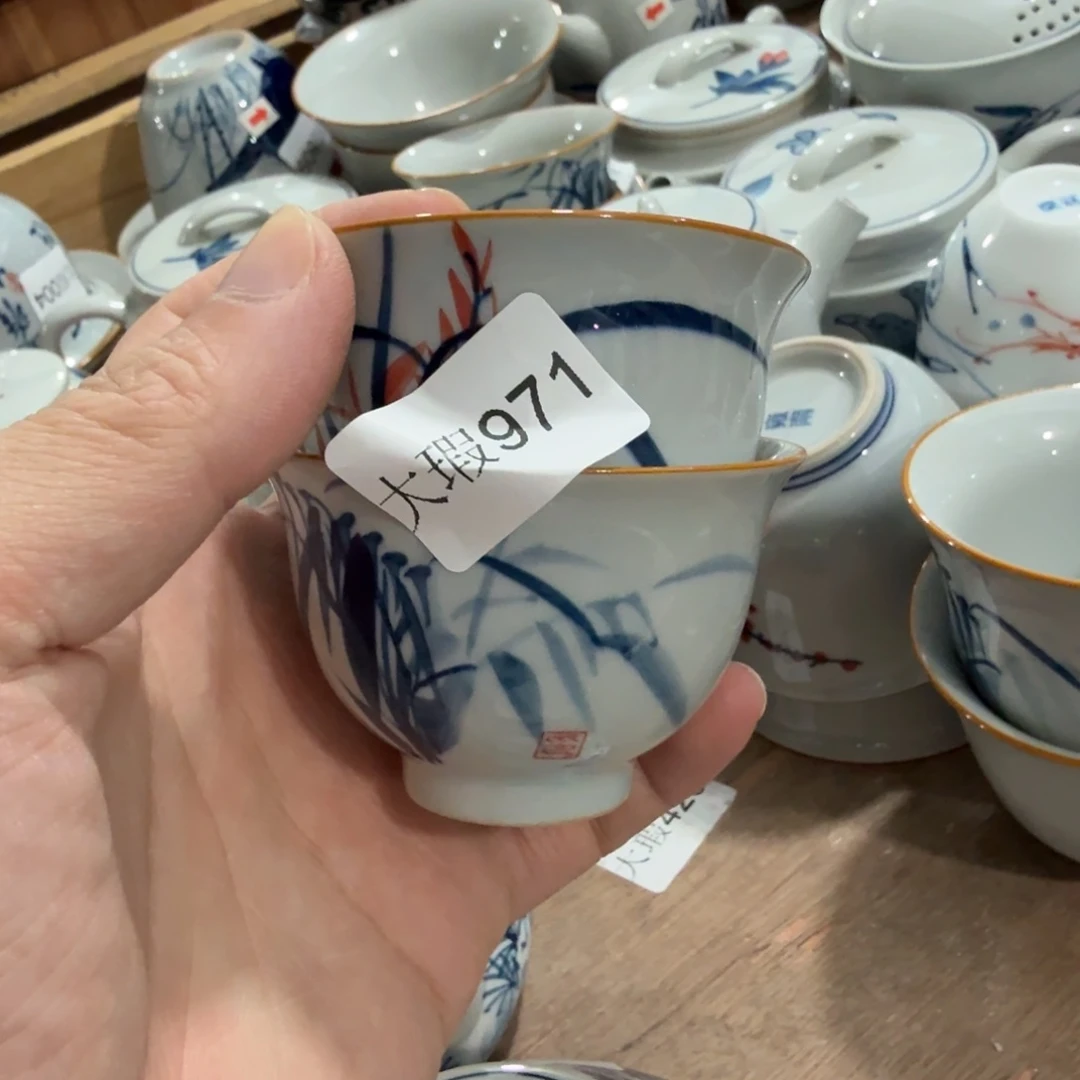 釉下手绘茶具微瑕