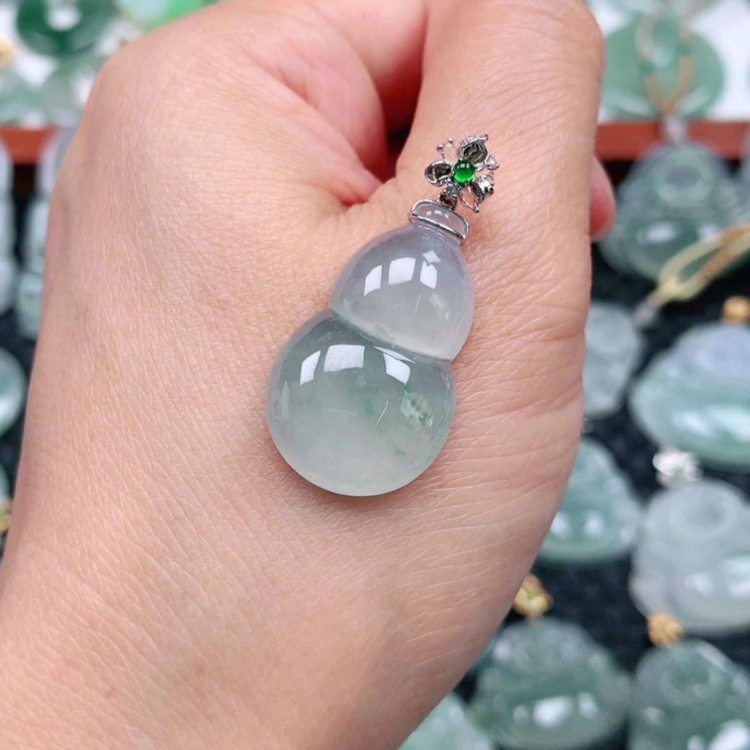 翡翠吊坠(不含链)18K金镶嵌