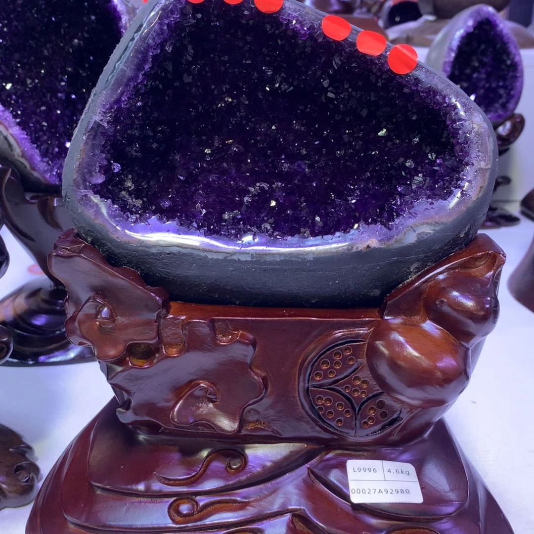 织绣乌拉圭紫水晶摆件