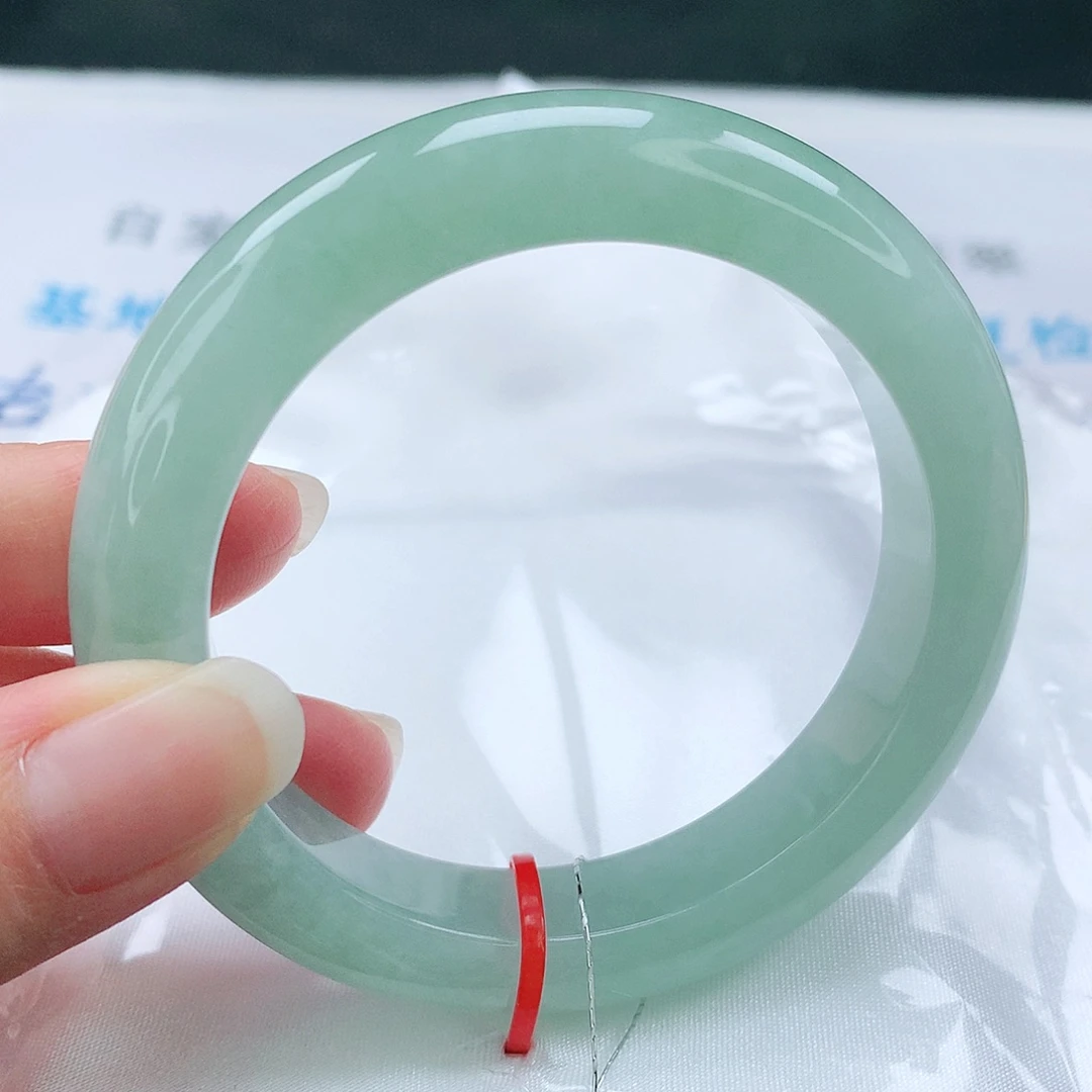 翡翠手镯未镶嵌52➕圈