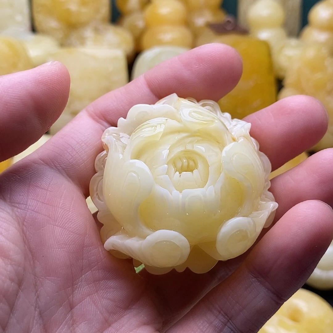 琥珀颈饰未镶嵌琥珀蜜蜡吊坠