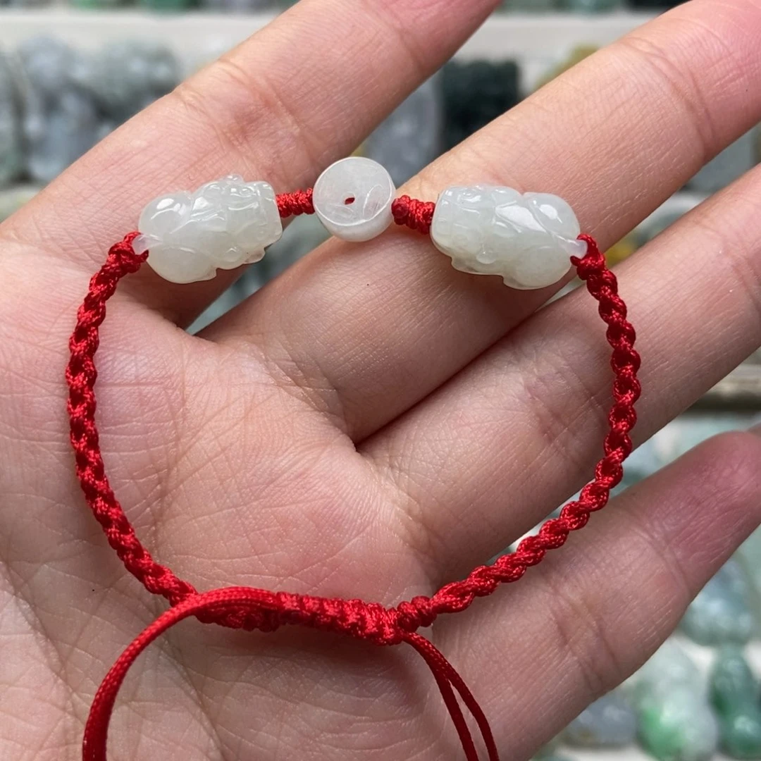 翡翠吊坠(赠链)未镶嵌
