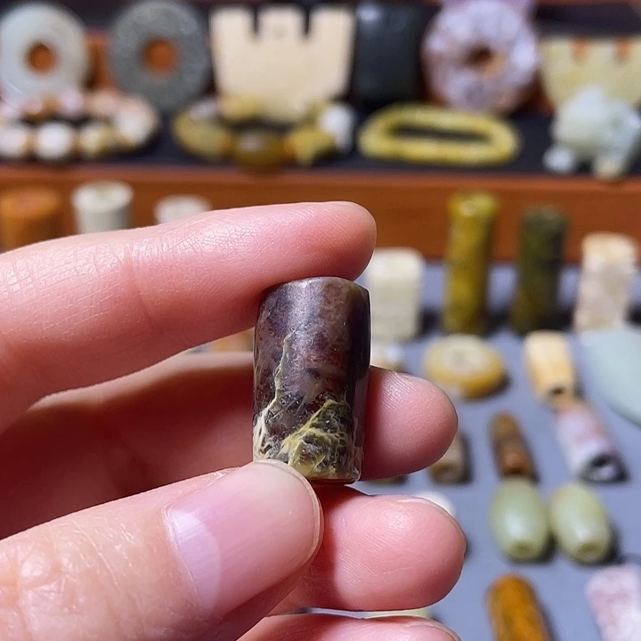 行***间和田玉未镶嵌挂件