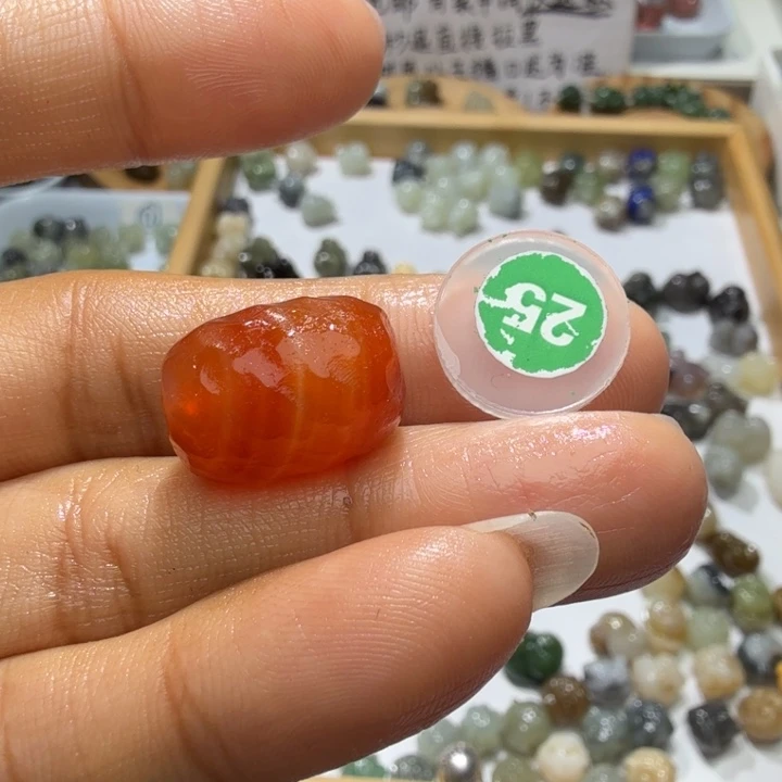 和田玉未镶嵌珠宝奇石