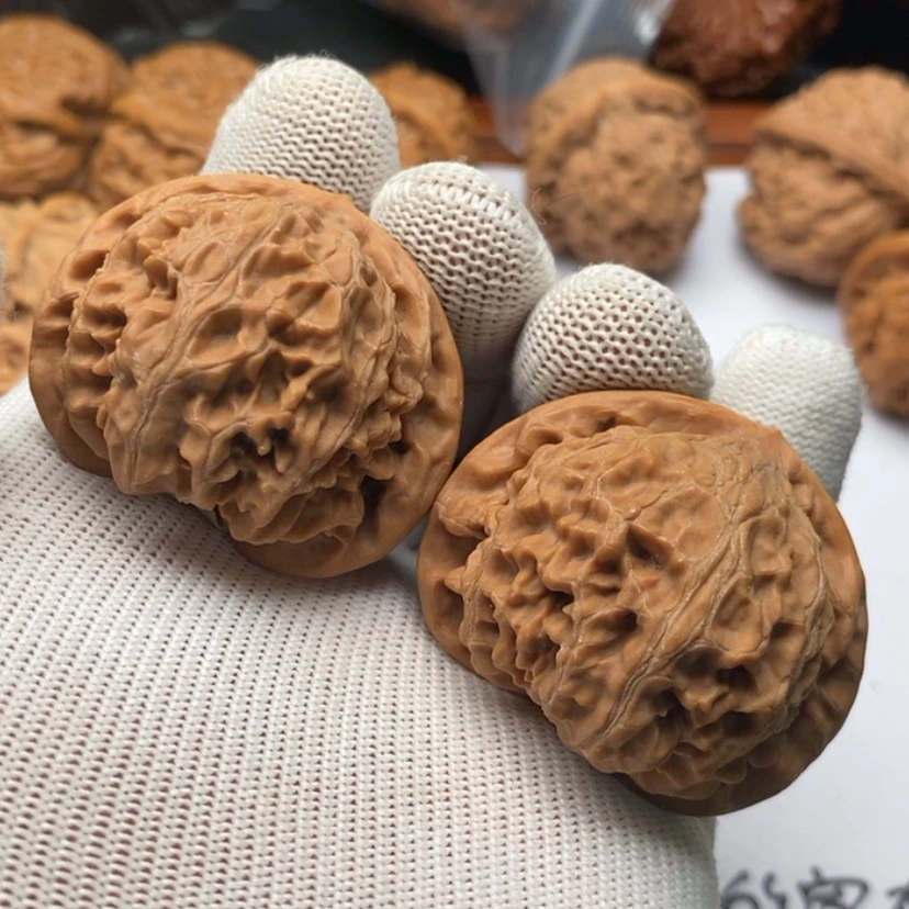 【闪购商品】文玩核桃把件某*菽236宫灯