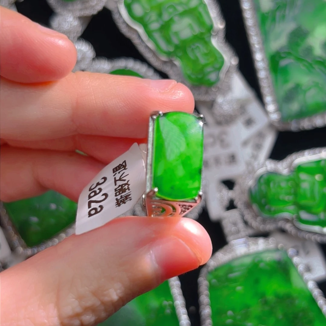 翡翠颈饰银S925镶嵌马鞍