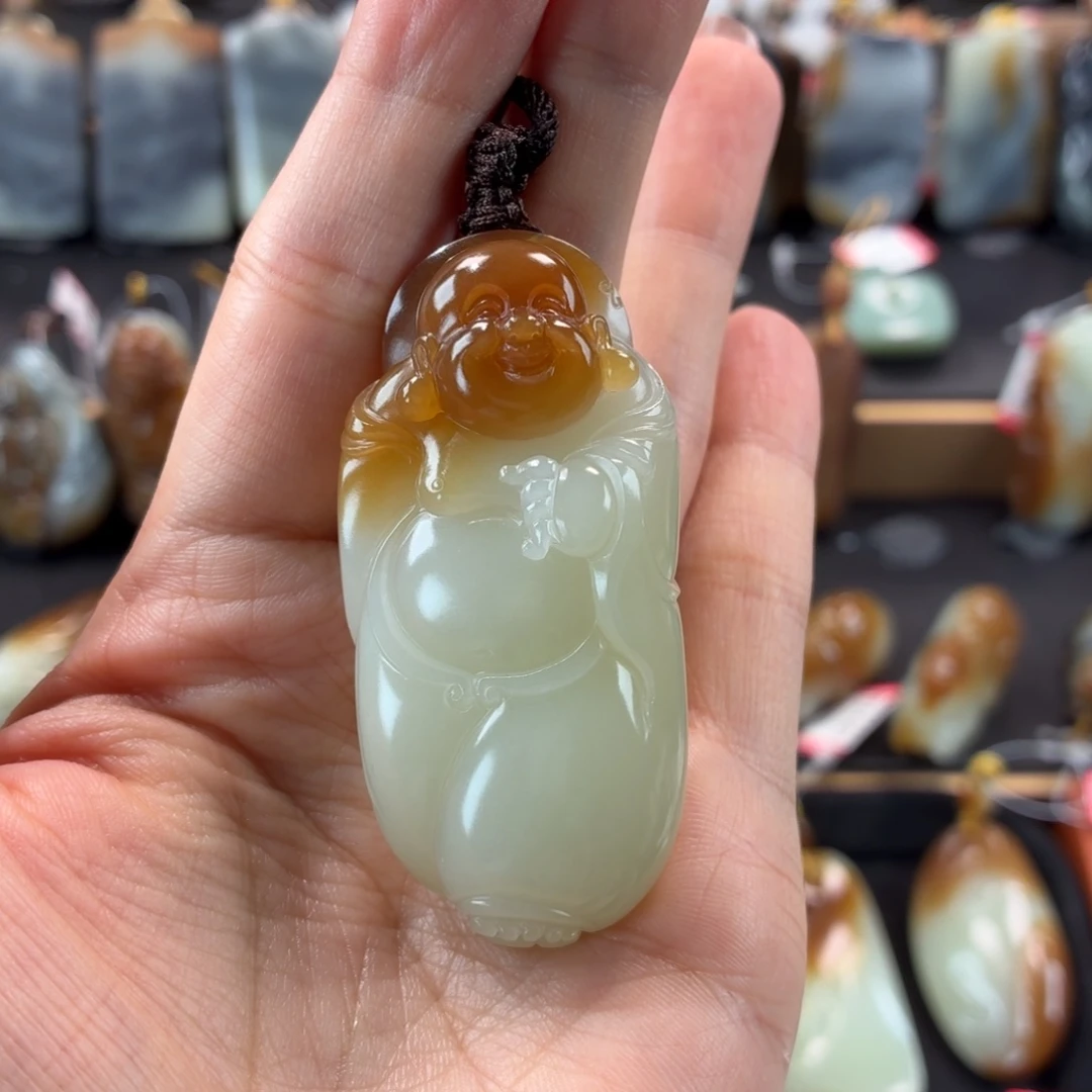 五****和田玉未镶嵌颈饰