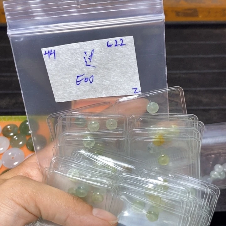 过***哥定制翡翠未镶嵌不退