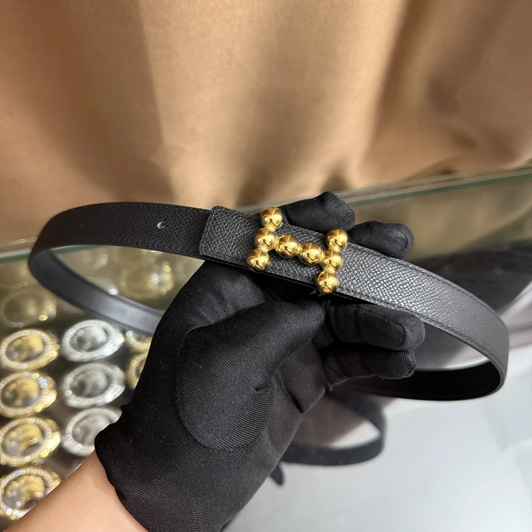 新款女士高档皮带休闲工字扣H扣牛皮腰带潮流时尚休闲百搭韩装饰