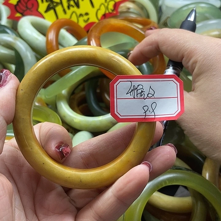 蛇纹石玉手镯未镶嵌雅*