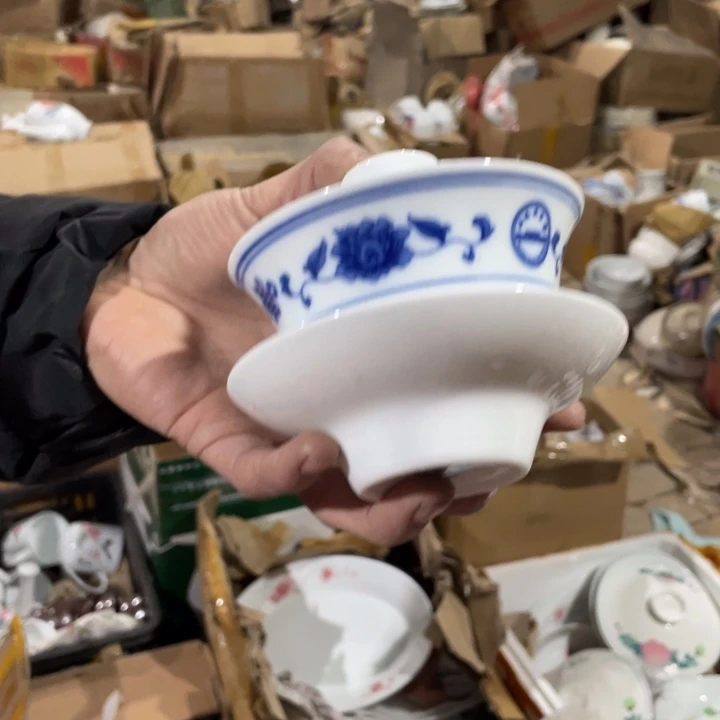 摆件陶瓷盘子碗砂锅都有