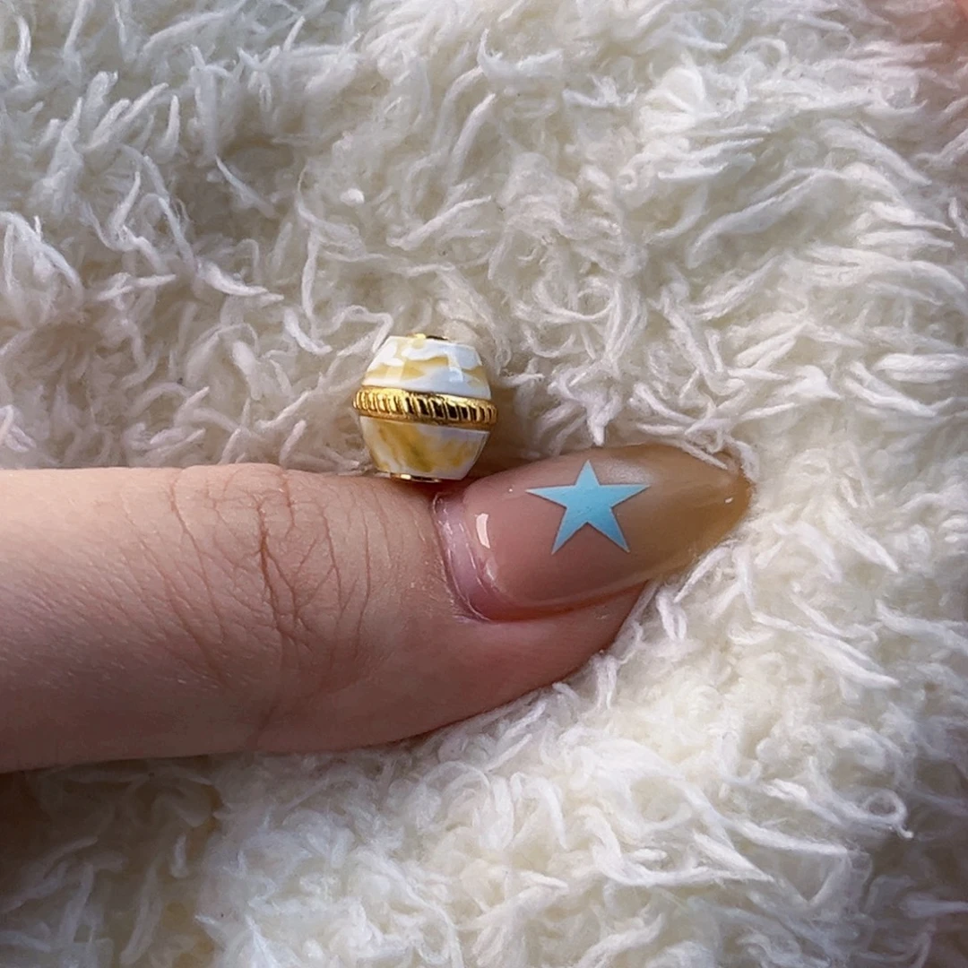 ****ヾ未镶嵌琥珀珠宝奇石