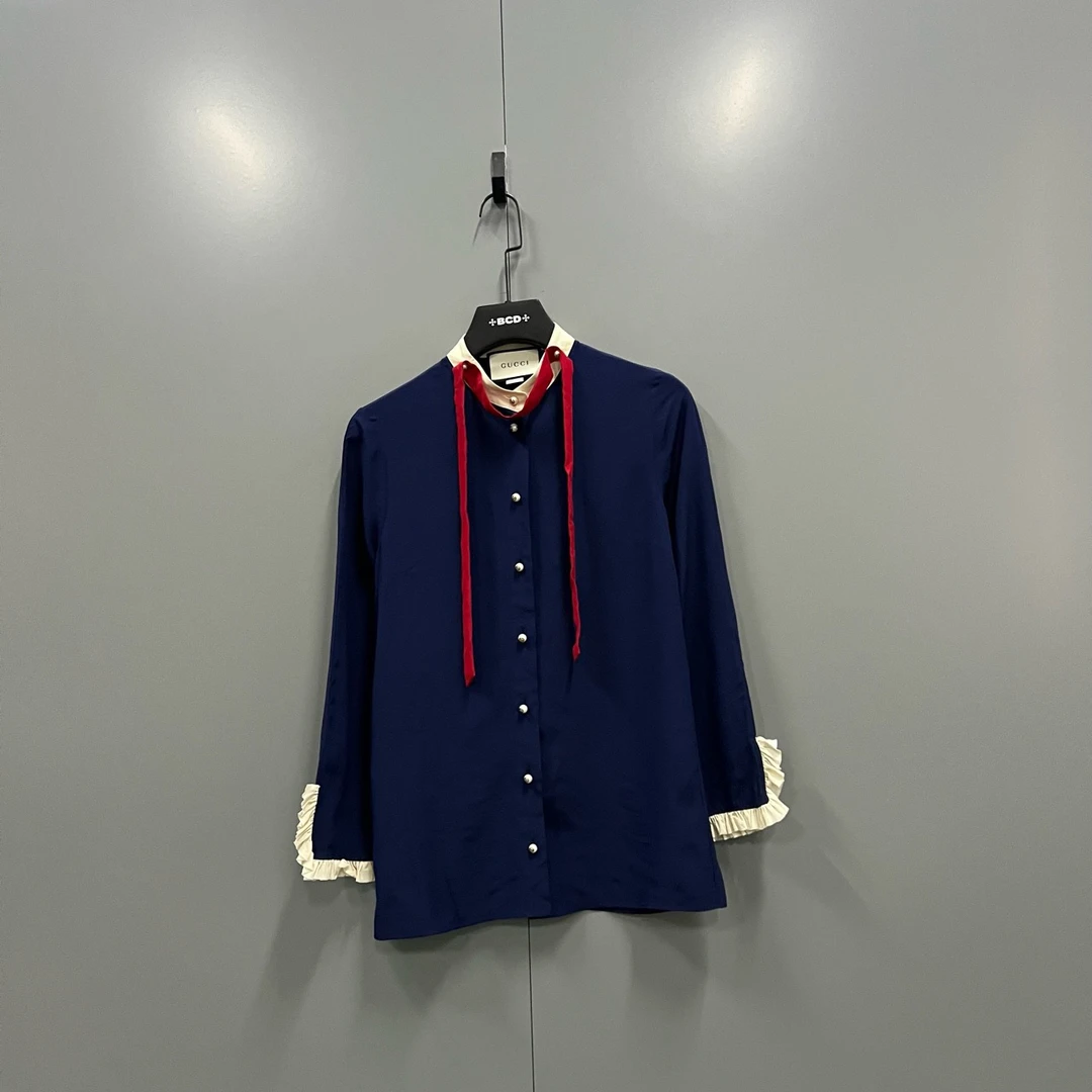 95新 GUCCI/古驰 xy 藏青色花边系带衬衫 42码 006140 污渍