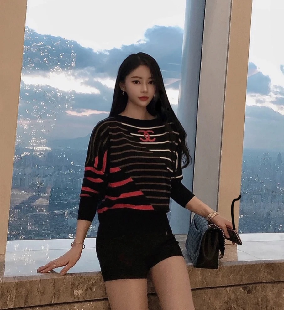 95新 Chanel/香奈儿  bb1819  羊绒 双C logo条纹拼色毛衣 36码