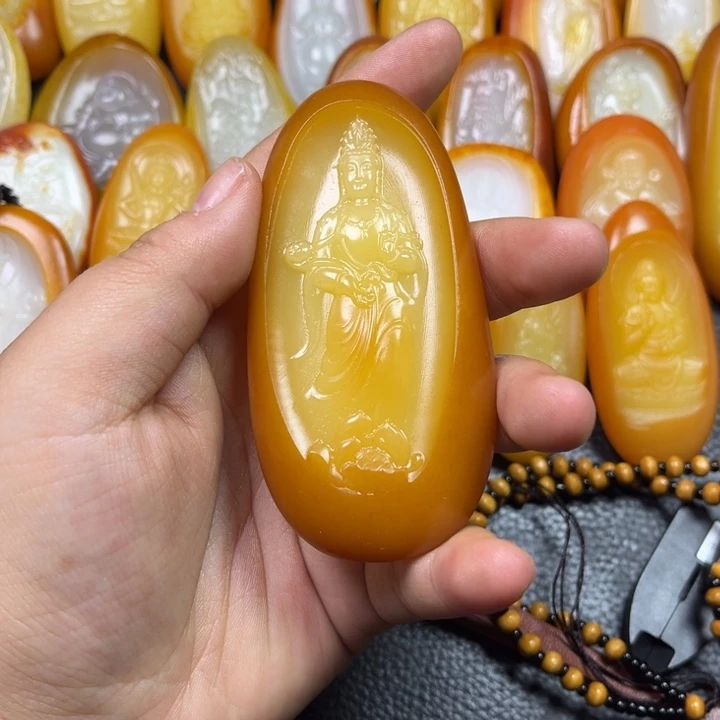 用***1和田玉未镶嵌颈饰