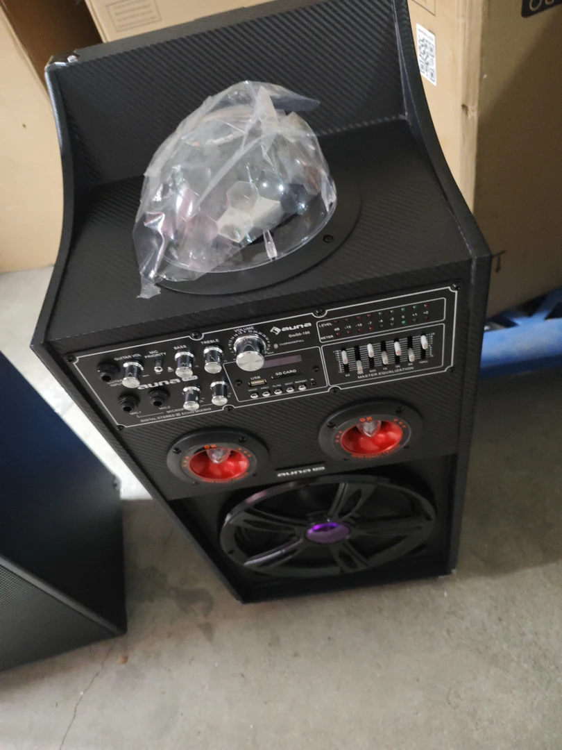 准新品  处理10寸音箱。一个的价格不包邮。