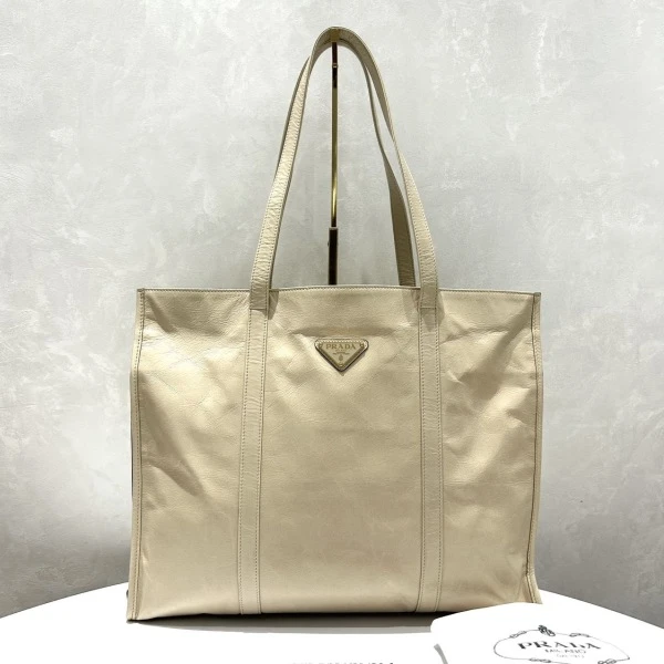 普拉达/包包/99新/市场价38000/250918zb0017