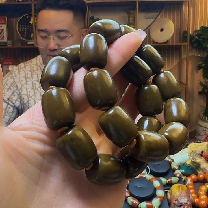 和田玉手串未镶嵌