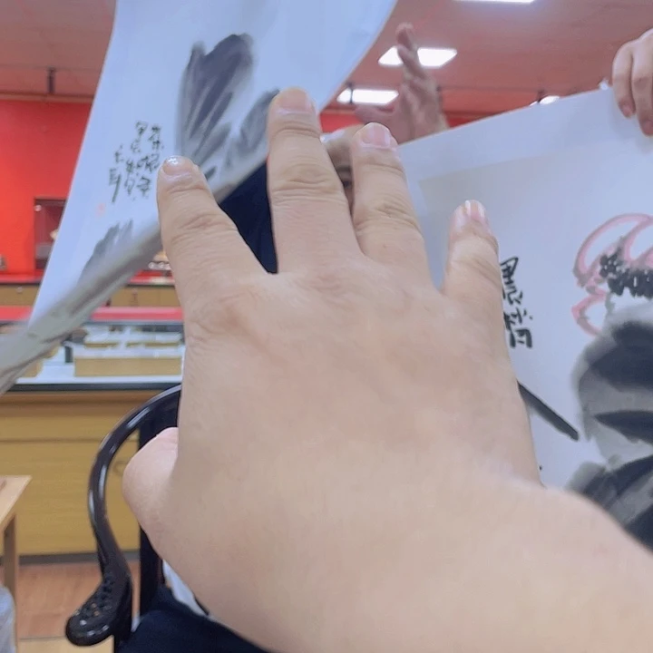 国画宋庄的一个小镇上