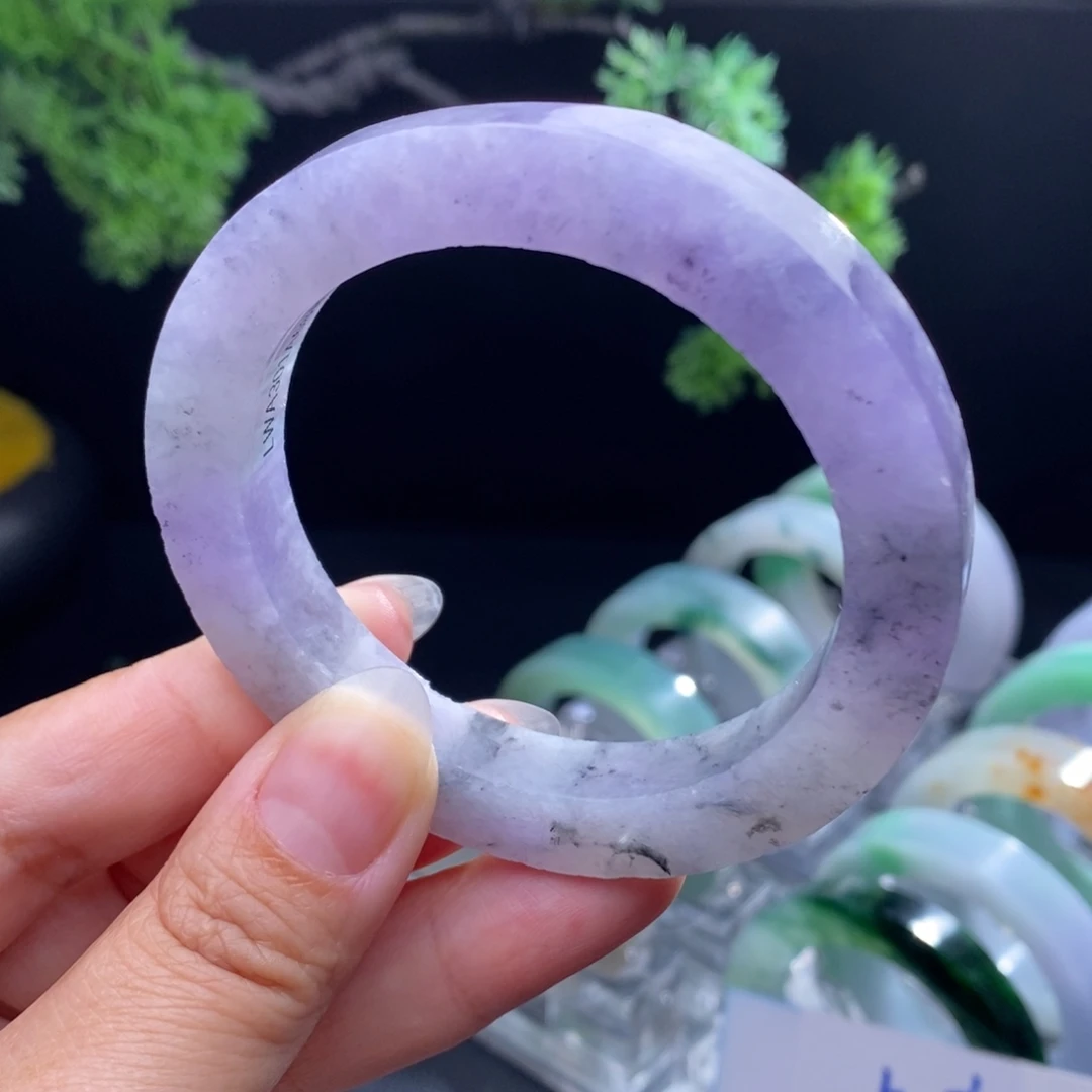 定制翡翠未镶嵌翡翠手镯