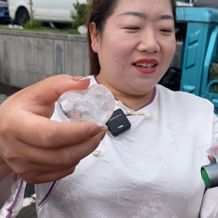 未镶嵌珠宝半成品水晶白水晶爱心一个