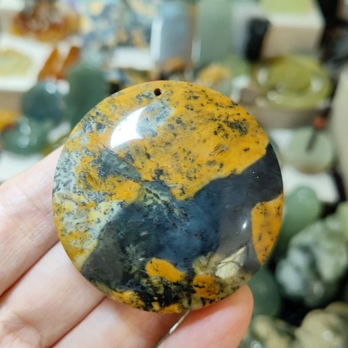 岫玉未镶嵌挂坠款式