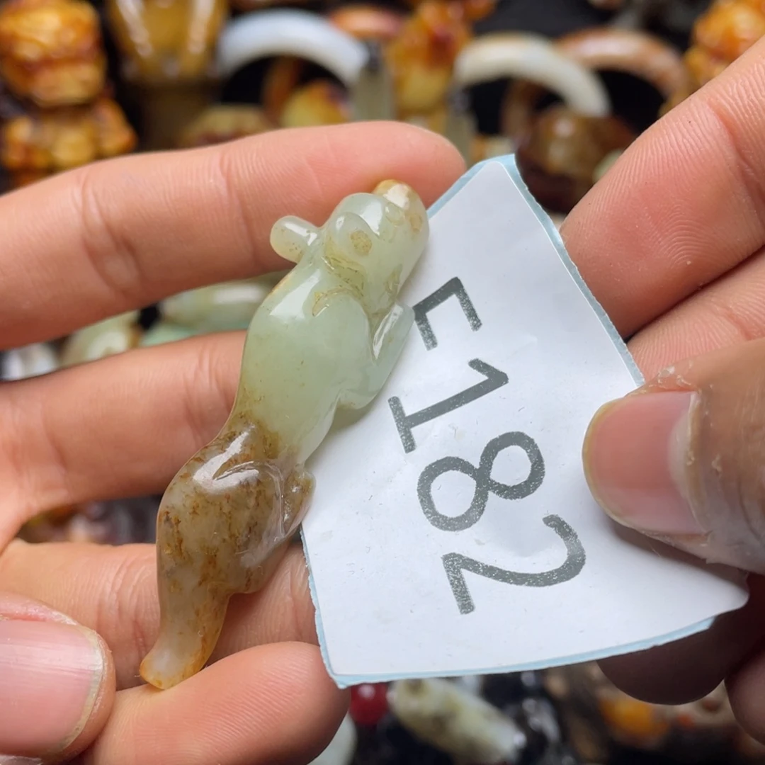 和田玉（糖玉）挂件未镶嵌