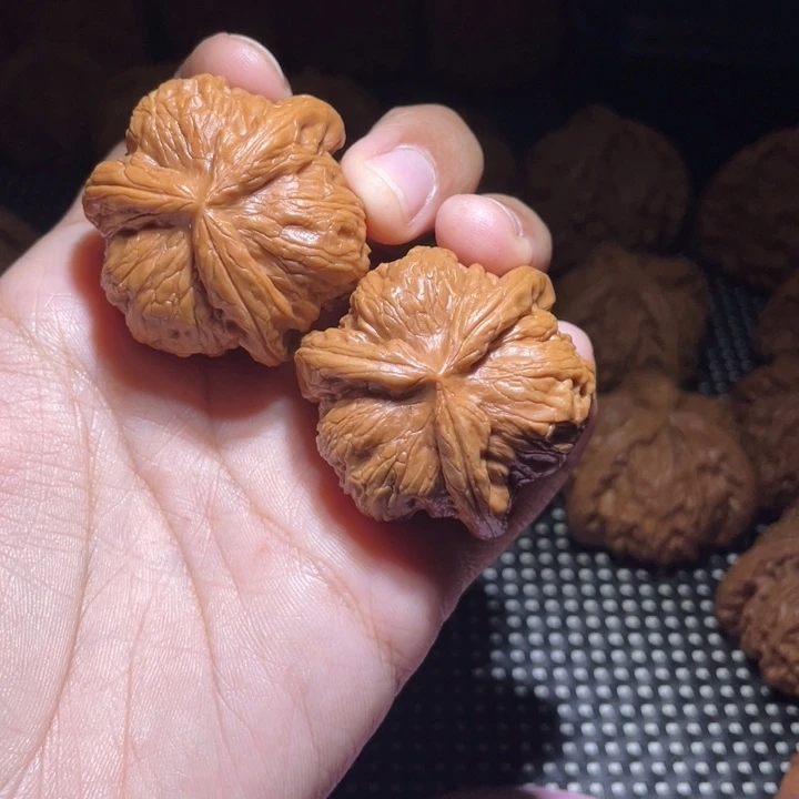 好***生吊坠文玩核桃元宝拼接