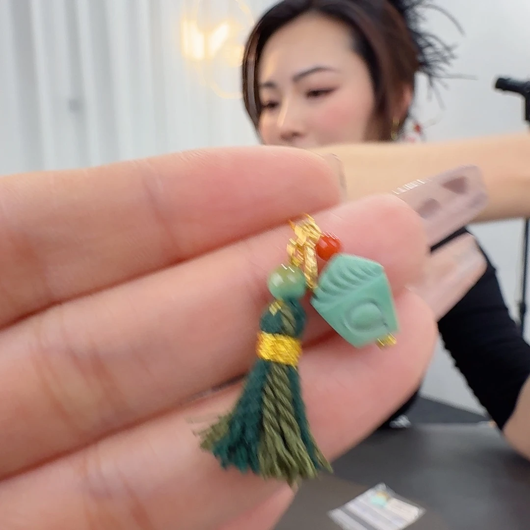 绿松石18K金镶嵌珠宝奇石