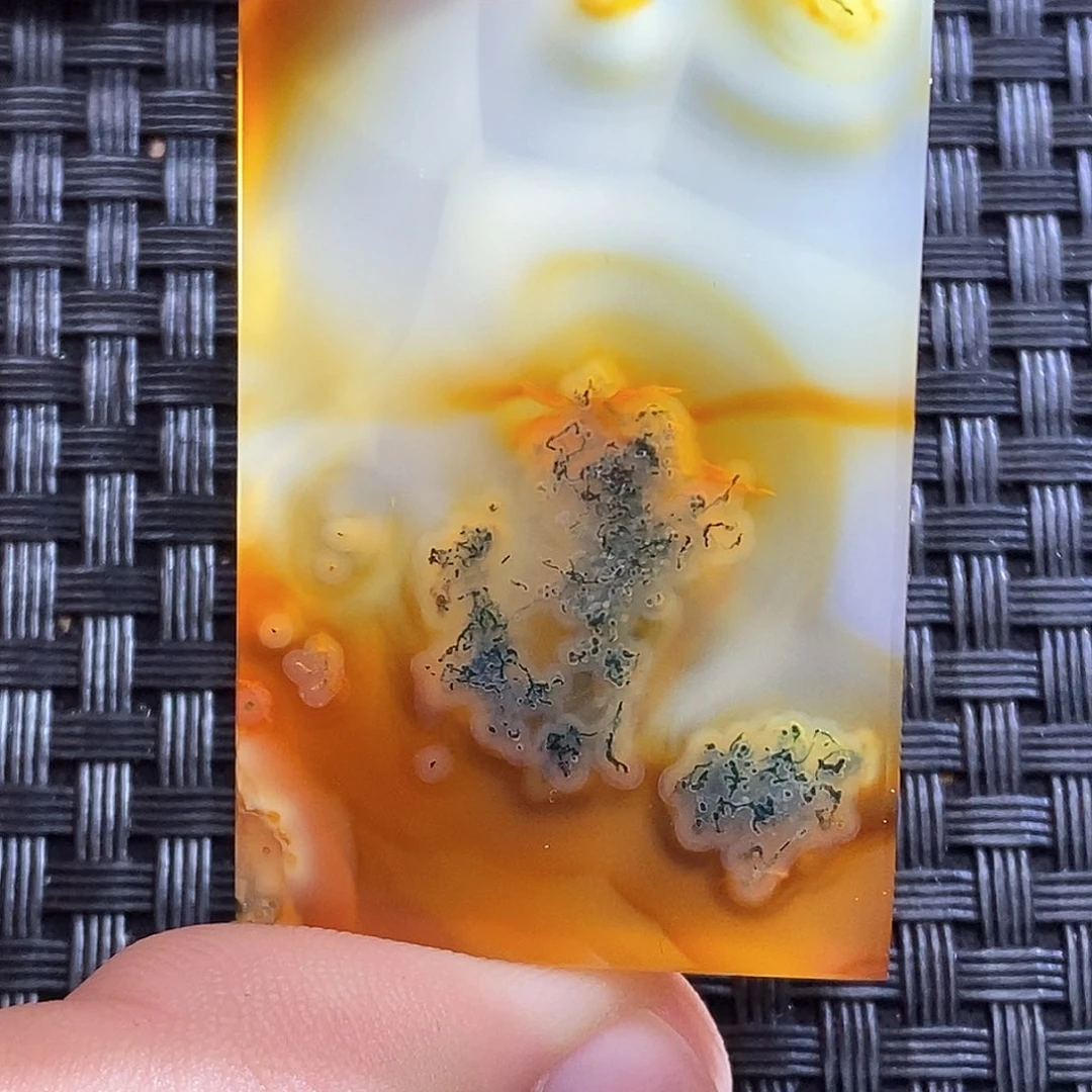 玛瑙/玉髓颈饰未镶嵌天**间