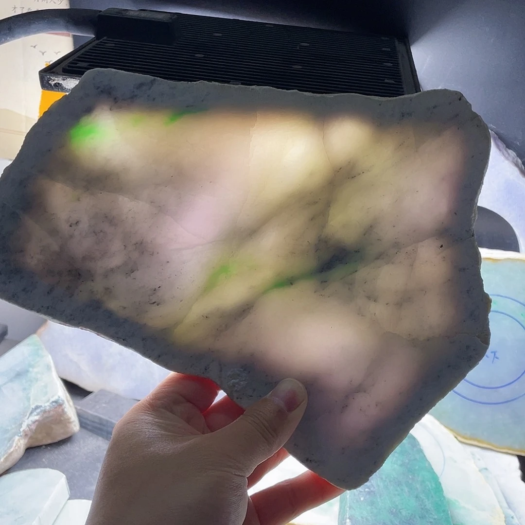 翡翠颈饰未镶嵌毛料74