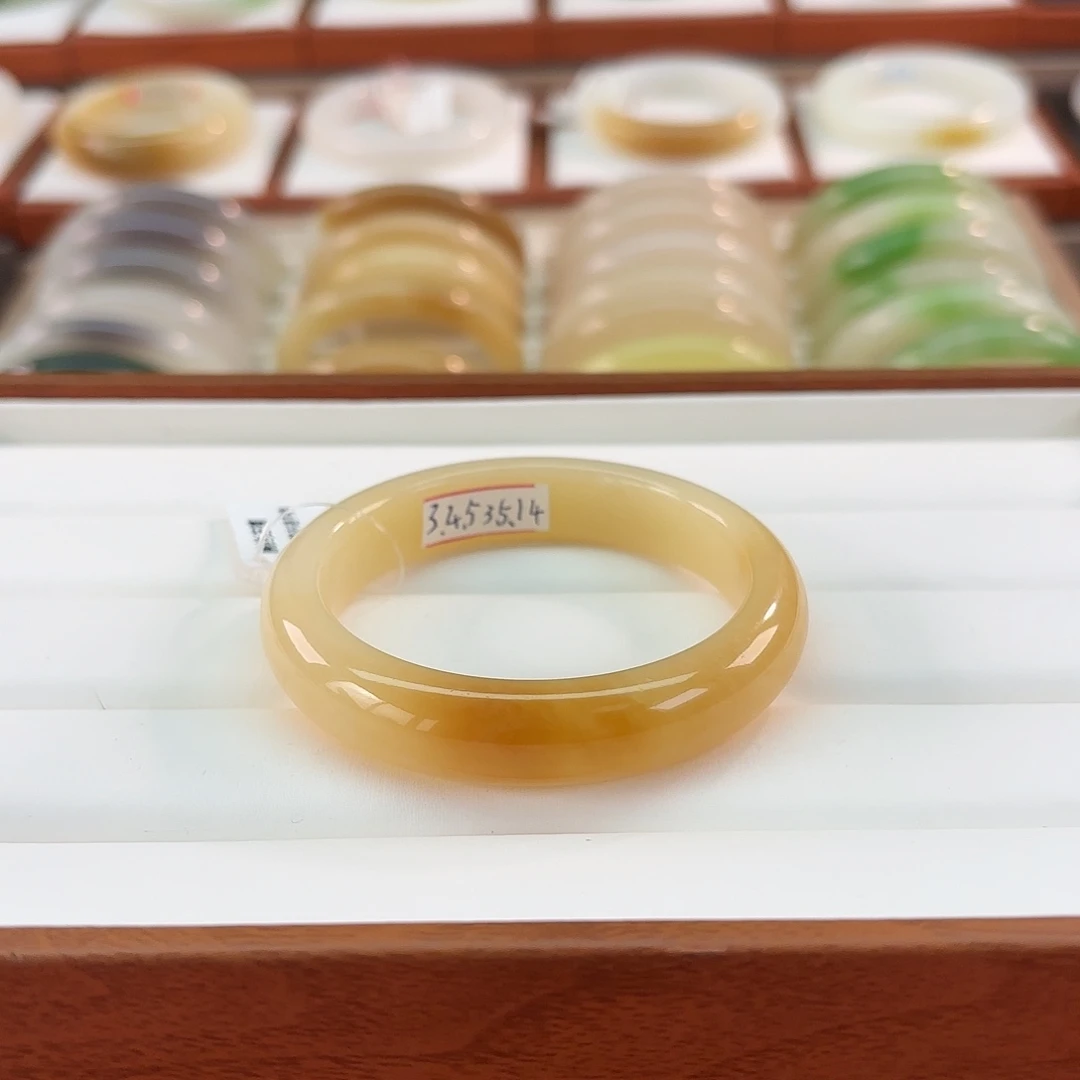 和田玉未镶嵌手镯【温柔糖中糖】