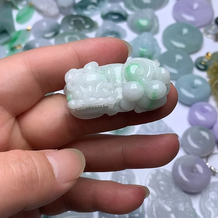 翡翠未镶嵌颈饰天然翡翠