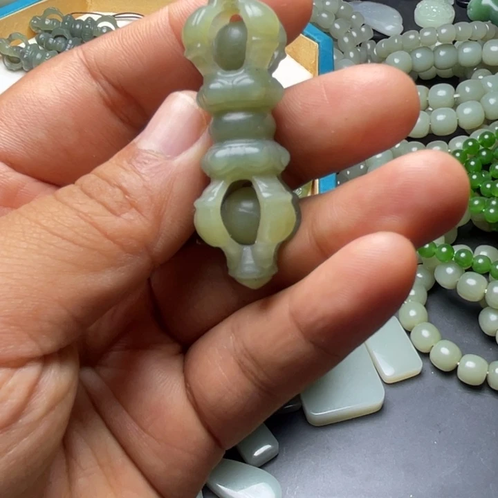 未镶嵌和田玉珠宝半成品