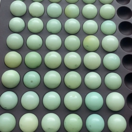 白玉菩提吊坠微瑕13天蓝色圆60颗