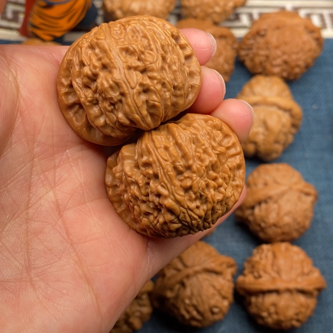 文玩核桃把件39闷白