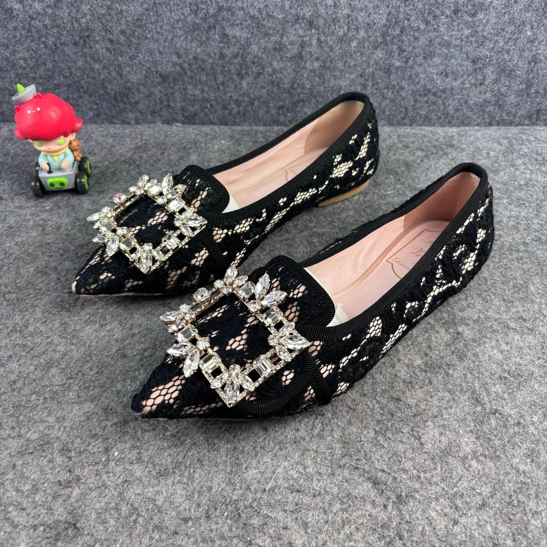 95新 Roger Vivier/罗杰·维威耶 水晶钻扣平底鞋 35.5码 YLP2115