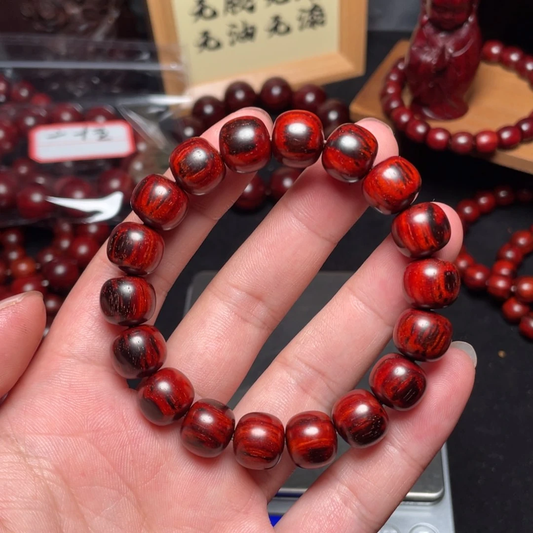 非***酋檀香紫檀（小叶紫檀）