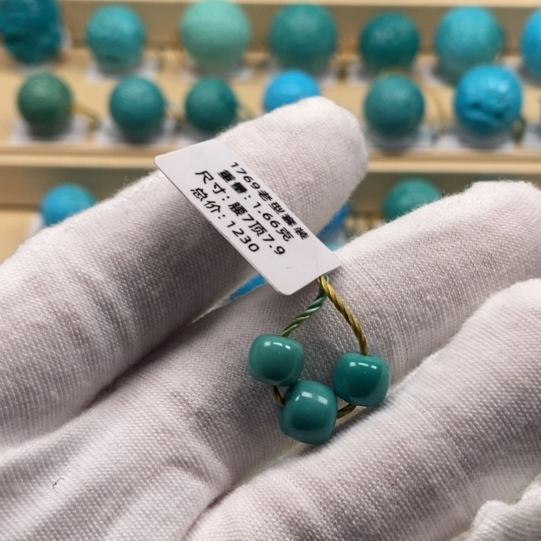 绿松石未镶嵌精品高瓷绿松石哦
