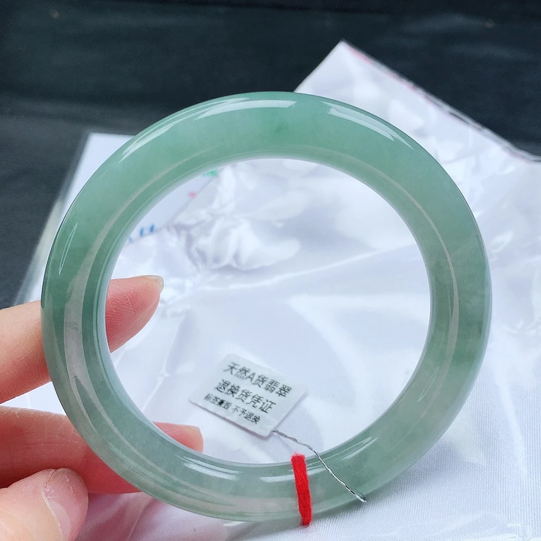 翡翠手镯未镶嵌天然翡翠手镯