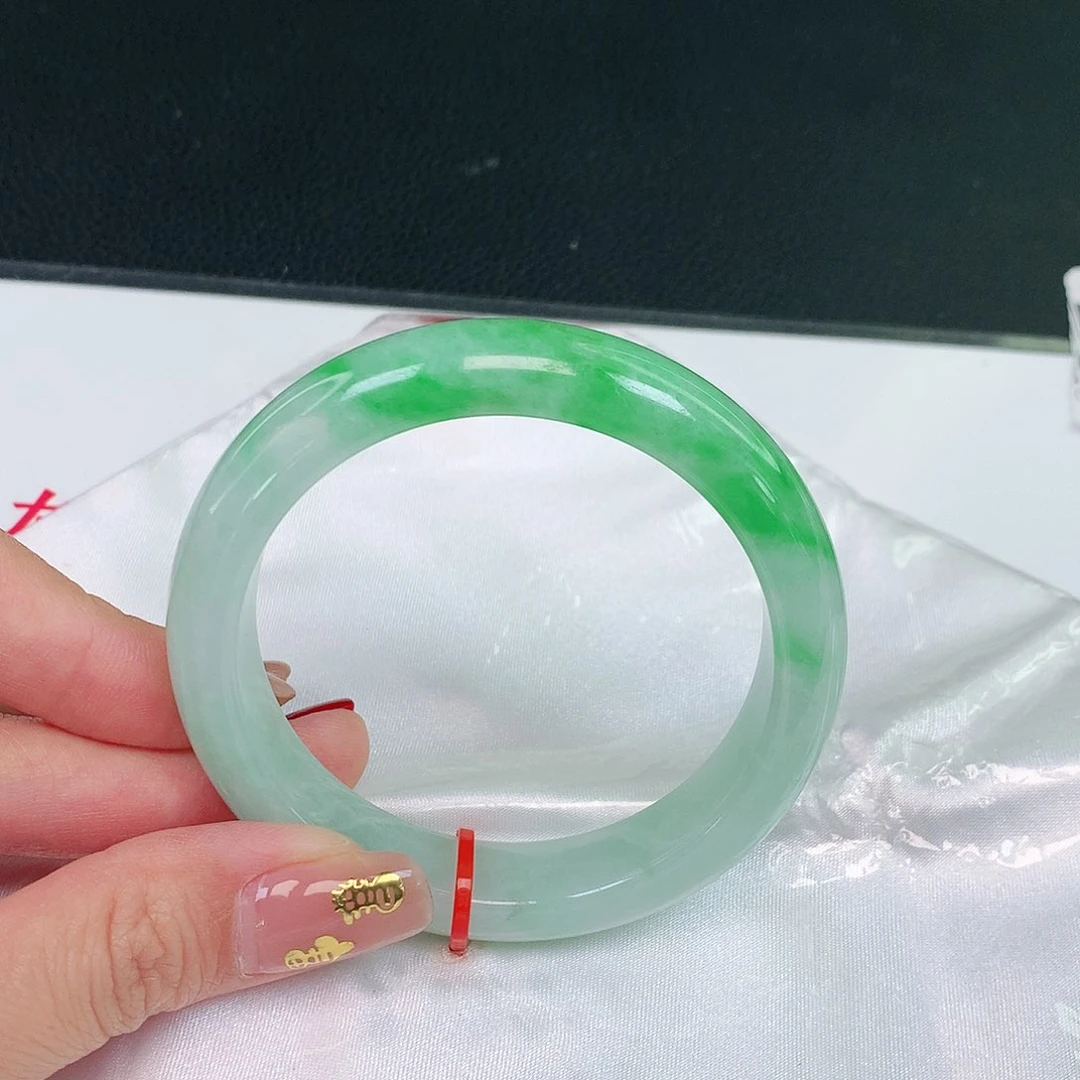 翡翠手镯未镶嵌天然翡翠A货331