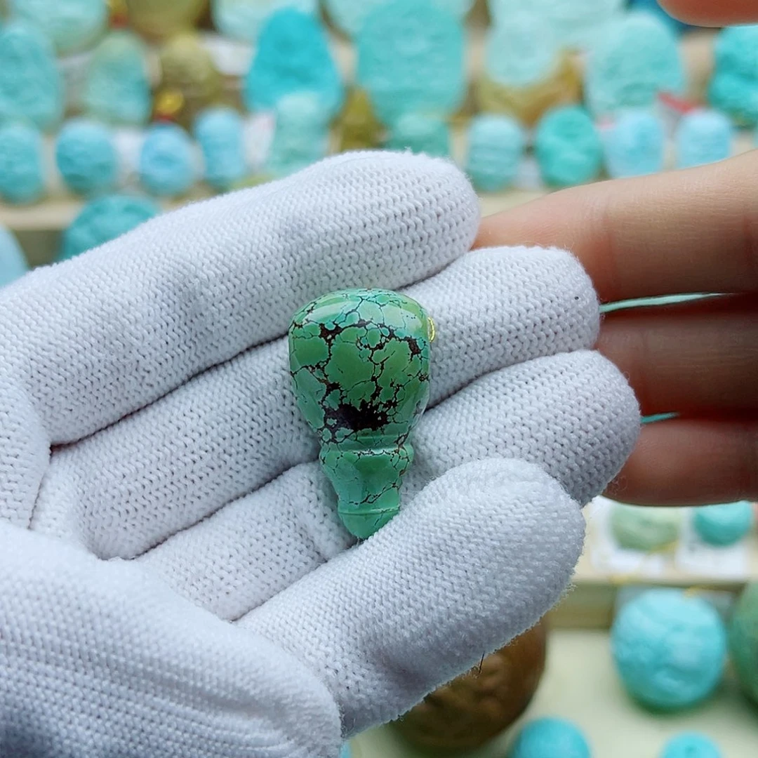 绿松石未镶嵌珠宝奇石