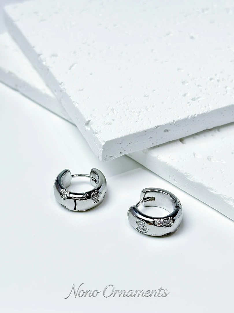 铜合金耳饰 【心环】破碎锆石心形耳圈轻奢银色设计感耳饰